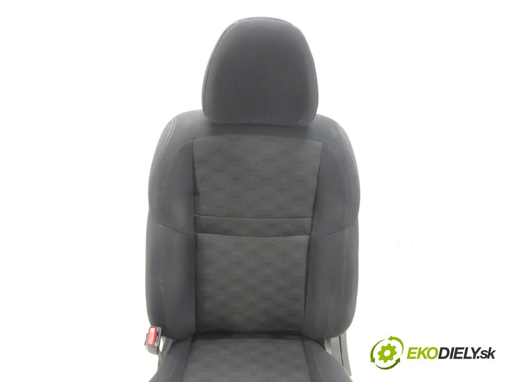 NISSAN QASHQAI II (J11, J11_) CROSSOVER 2015 85,00 1.2 DIG-T - HR12DDT 1197,00 Sedadlo šoféri