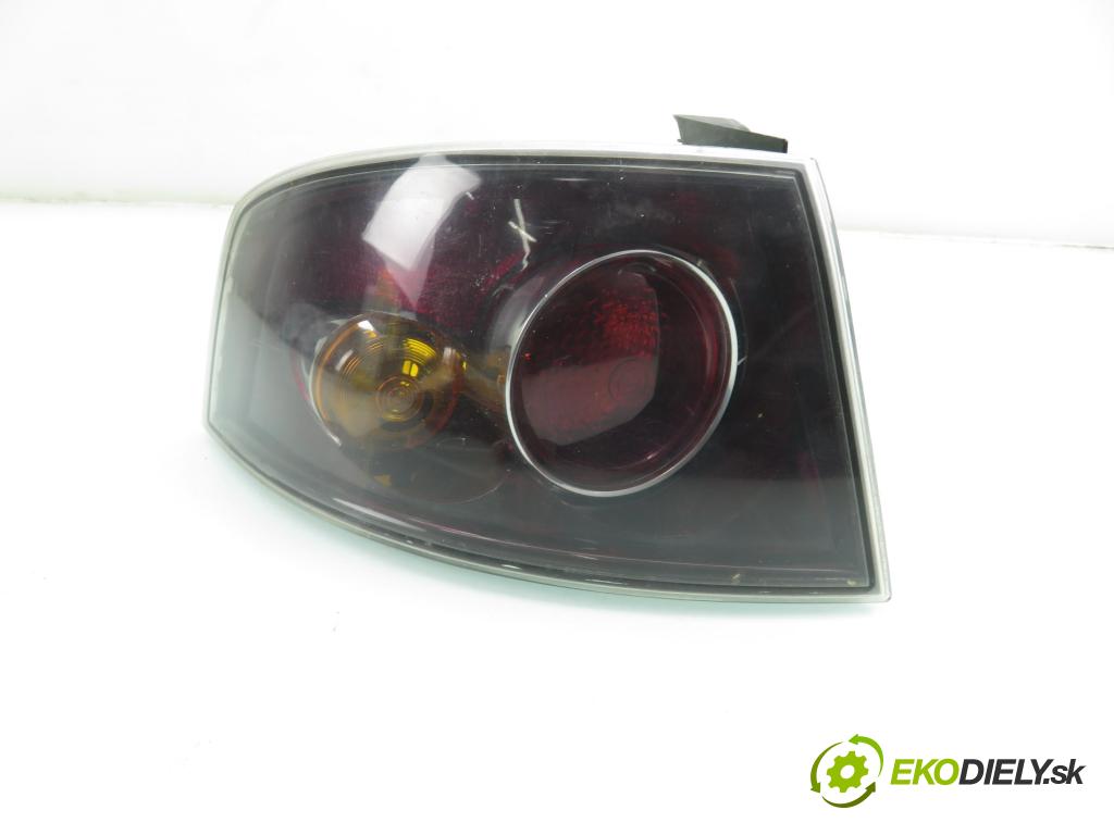 SEAT IBIZA III (6L1) HB 2005 74,00 1.4 16V - AUB 1390,00 světlo levé zadní 6L6945095D ; 6L6945111G