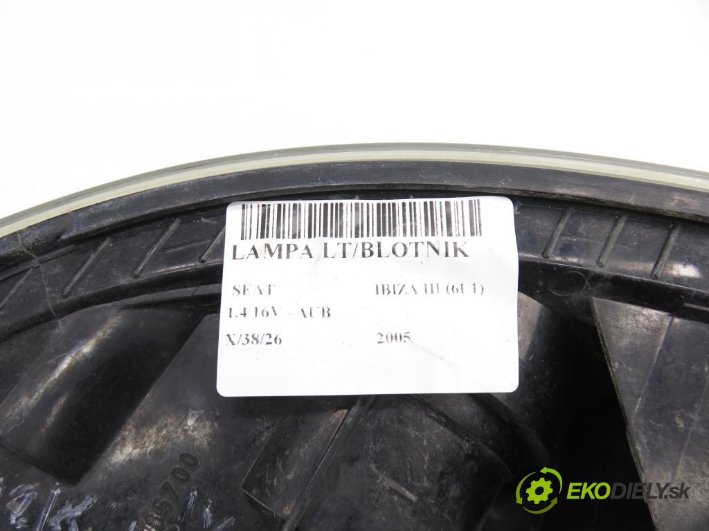SEAT IBIZA III (6L1) HB 2005 74,00 1.4 16V - AUB 1390,00 Svetlo ľavé zadné 6L6945095D ; 6L6945111G