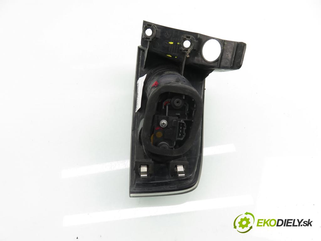 SEAT IBIZA III (6L1) HB 2005 74,00 1.4 16V - AUB 1390,00 Svetlo ľavé zadné 6L6945095D ; 6L6945111G