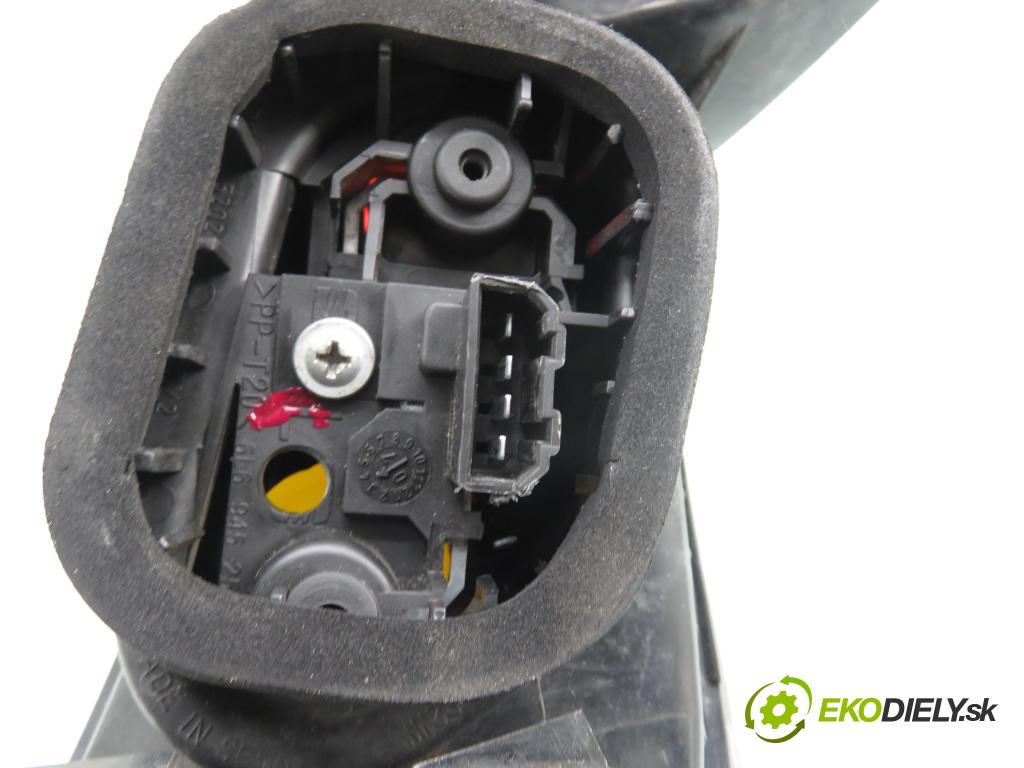 SEAT IBIZA III (6L1) HB 2005 74,00 1.4 16V - AUB 1390,00 Svetlo ľavé zadné 6L6945095D ; 6L6945111G