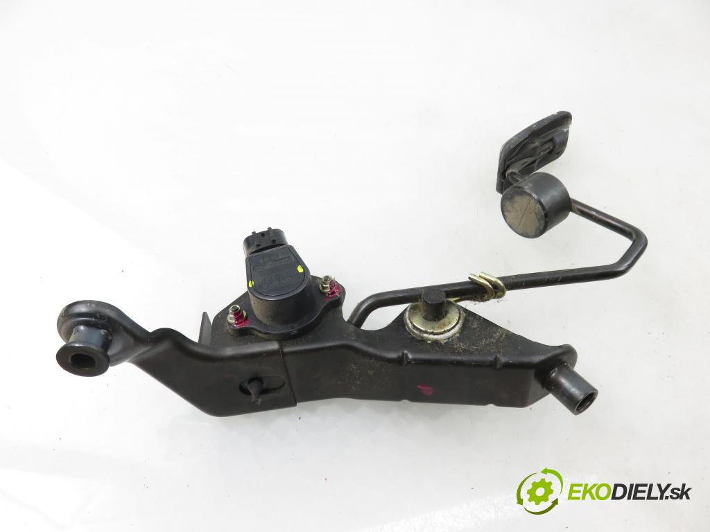 TOYOTA RAV 4 II (_A2_) SUV 2003 85,00 2.0 D-4D 4WD (CLA20_, CLA21_) - 1CD-FTV 1995,00 Potenciometer plynu 8928133010 (Potenciometer plynového pedálu)