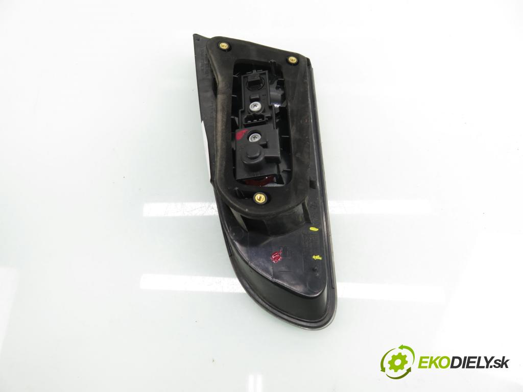 SEAT IBIZA III (6L1) HB 2005 74,00 1.4 16V - AUB 1390,00 Svetlo ľavé zadné kufor 6L6945093D ; 6L6945107B