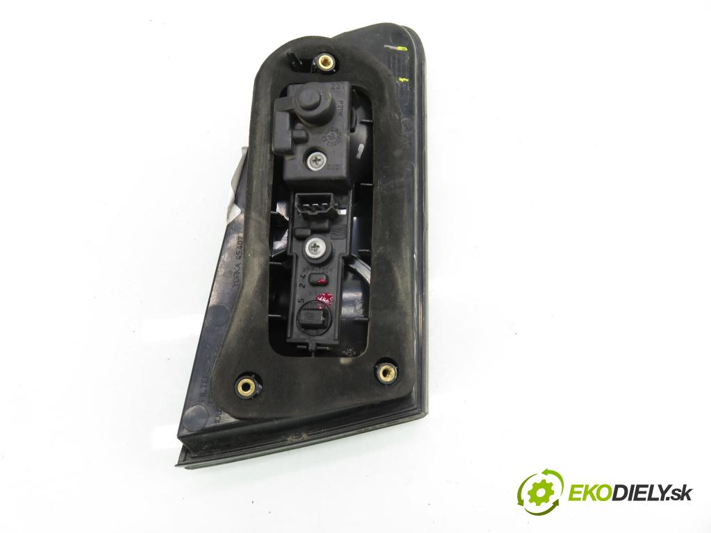 SEAT IBIZA III (6L1) HB 2005 74,00 1.4 16V - AUB 1390,00 Svetlo pravé zadné kufor 6L6945094D ; 6L6945108B