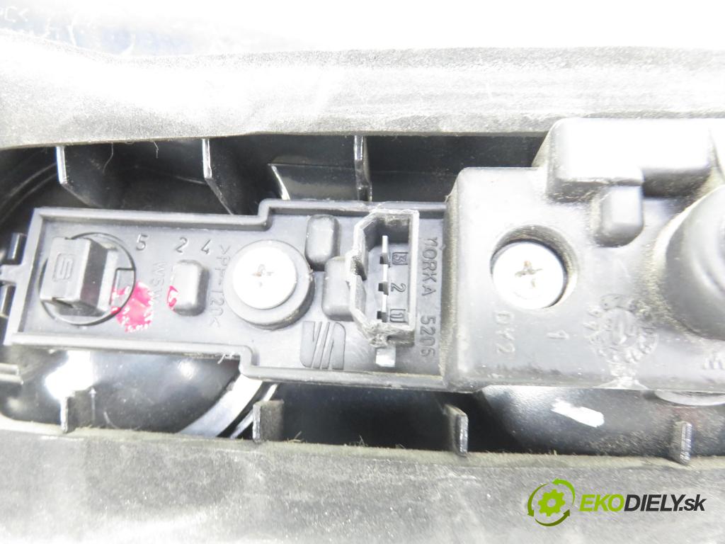 SEAT IBIZA III (6L1) HB 2005 74,00 1.4 16V - AUB 1390,00 Svetlo pravé zadné kufor 6L6945094D ; 6L6945108B