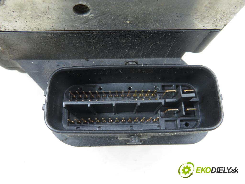 TOYOTA RAV 4 II (_A2_) SUV 2003 85,00 2.0 D-4D 4WD (CLA20_, CLA21_) - 1CD-FTV 1995,00 Pumpa ABS 4454042040 ; 8954142140 ; 1338007450 (Pumpa ABS)