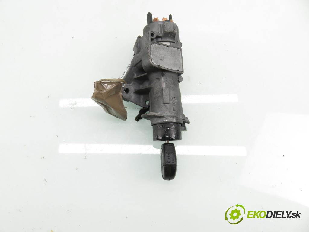 SEAT IBIZA III (6L1) HB 2005 74,00 1.4 16V - AUB 1390,00 spinačka 4B0905851C (Spínacia skrinka)
