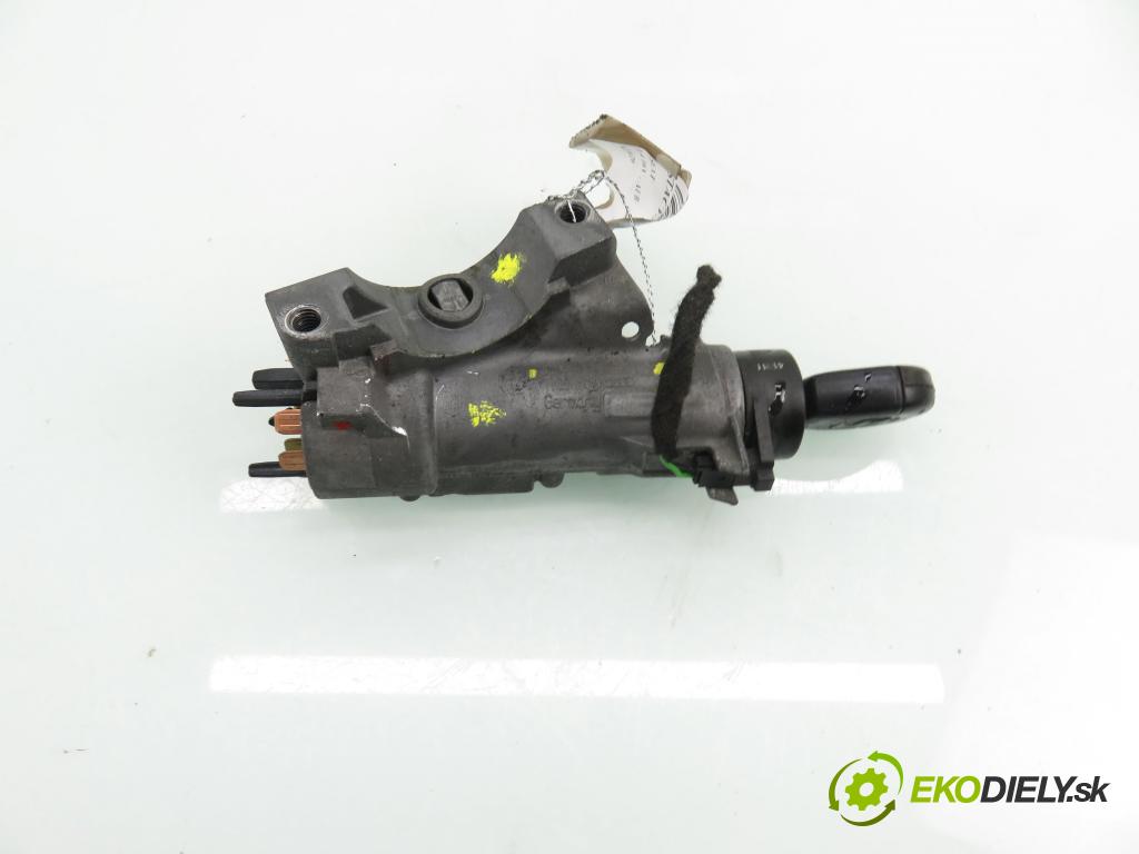 SEAT IBIZA III (6L1) HB 2005 74,00 1.4 16V - AUB 1390,00 spinačka 4B0905851C (Spínacia skrinka)