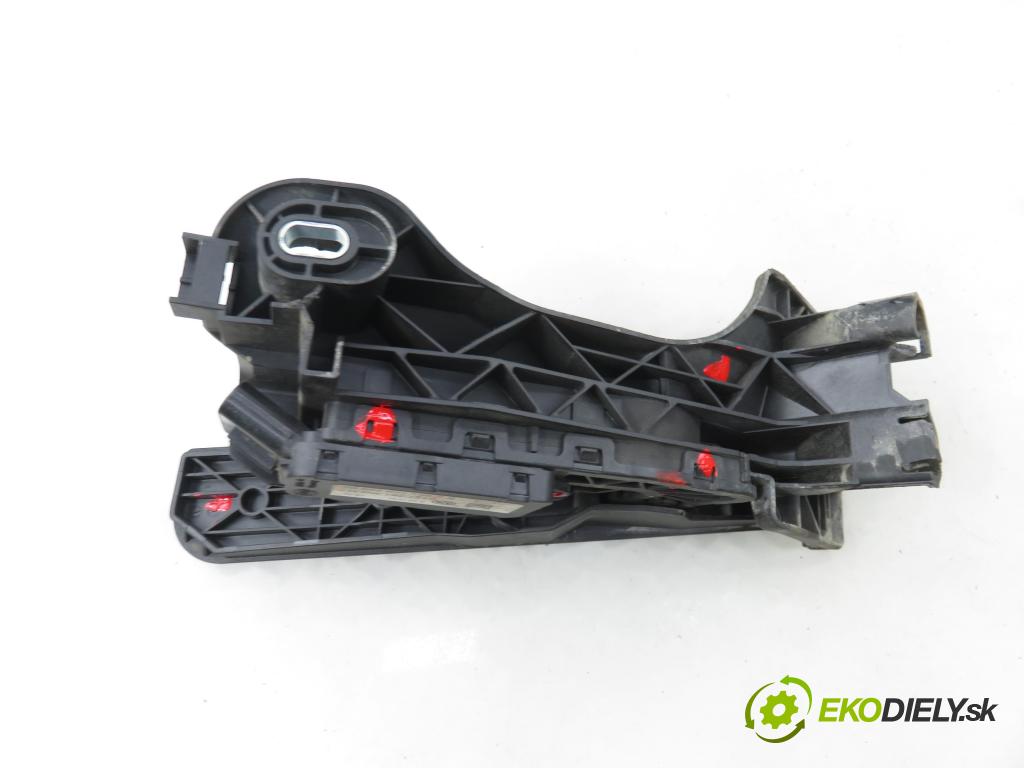VW TOURAN (1T1, 1T2) MINIVAN 2008 125,00 2.0 TDI - BMN 1968,00 Potenciometer plynu 1T1721503H ; 6PV00868900 (Potenciometer plynového pedálu)