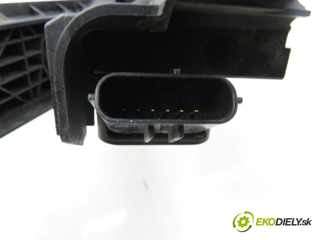 VW TOURAN (1T1, 1T2) MINIVAN 2008 125,00 2.0 TDI - BMN 1968,00 Potenciometer plynu 1T1721503H ; 6PV00868900 (Potenciometer plynového pedálu)