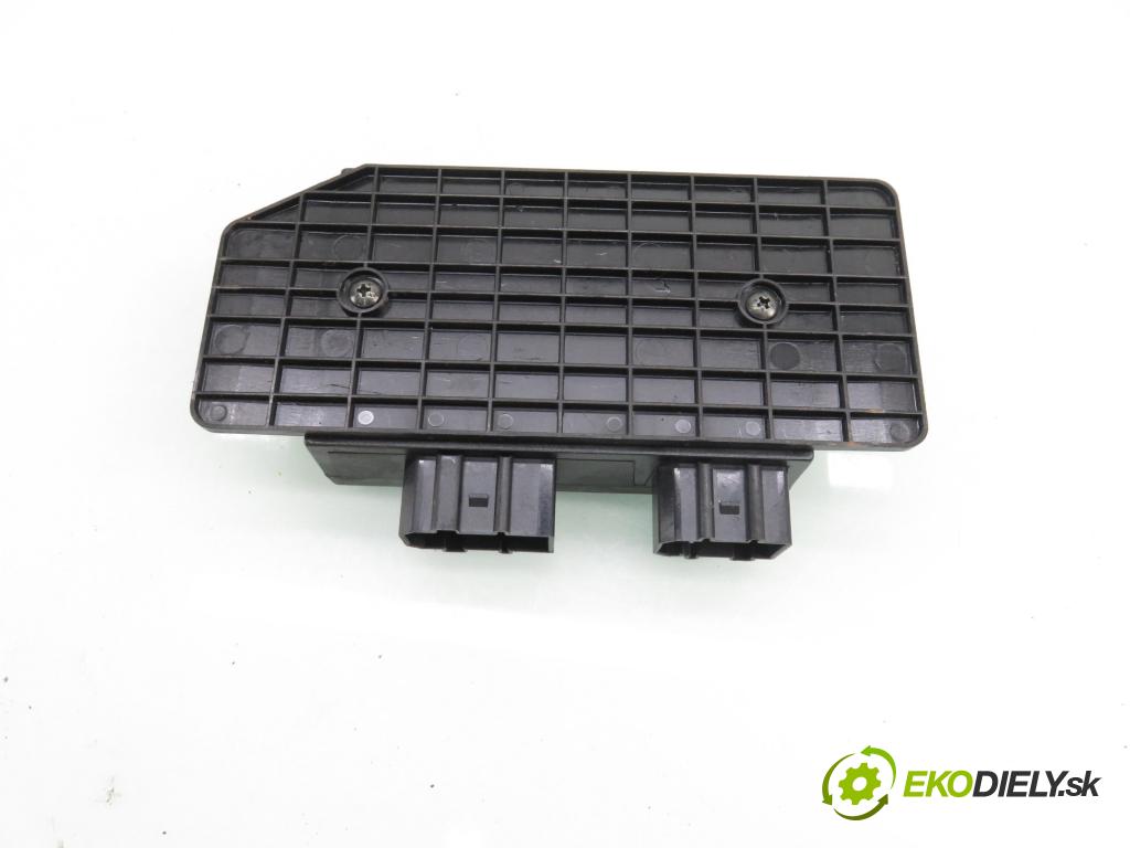 VW PASSAT B5 Variant (3B5) KOMBI 1999 85,00 1.9 TDI - AJM 1896,00 MODUL komfortu 1J0959799AH