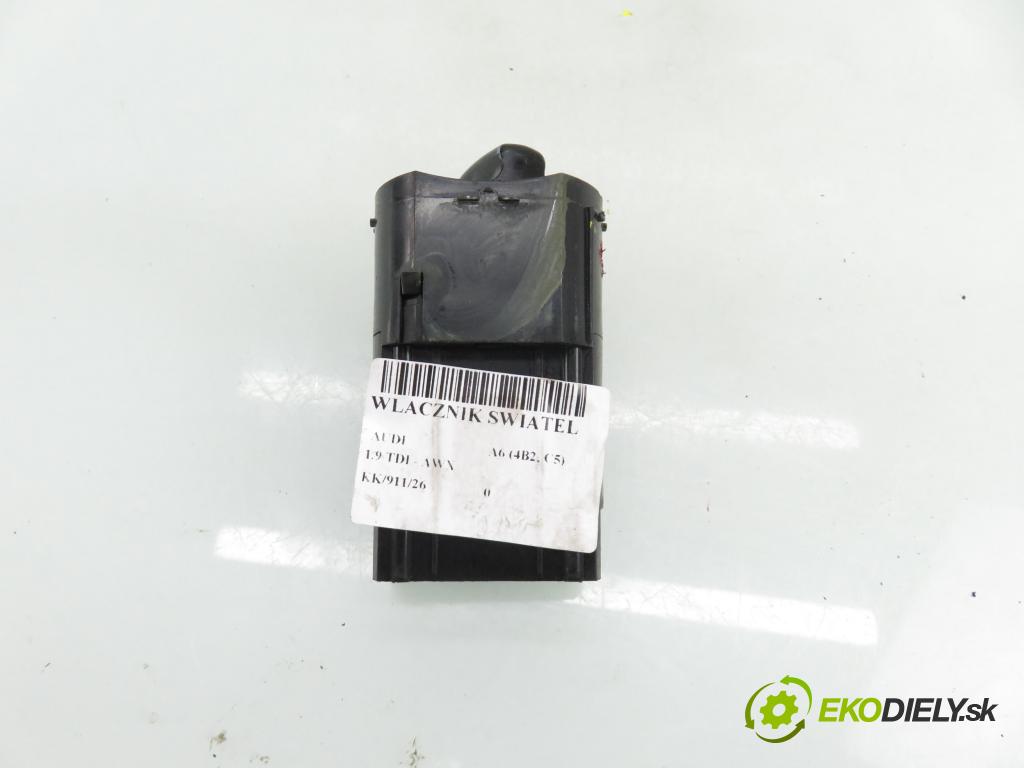 AUDI A6 (4B2, C5) SEDAN 2001 96,00 1.9 TDI - AWX 1896,00 prepínač svetlá