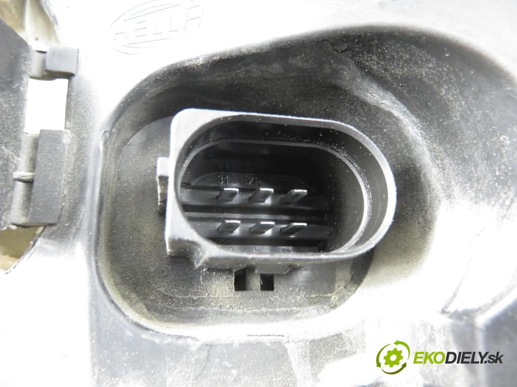 AUDI A4 (8E2, B6) SEDAN 2001 96,00 1.9 TDI PD 130 - AWX 1896,00 Svetlo ľavé zadné 8E0945095C
