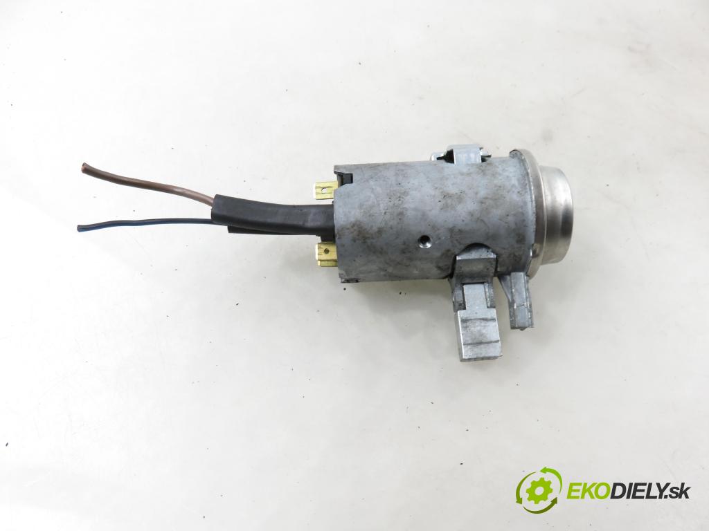 LADA NIVA (2121) TERENOWY 2001 59,00 1700 i 4x4 - BA3 21214 1690,00 spinačka 21013704000 (Spínacia skrinka)
