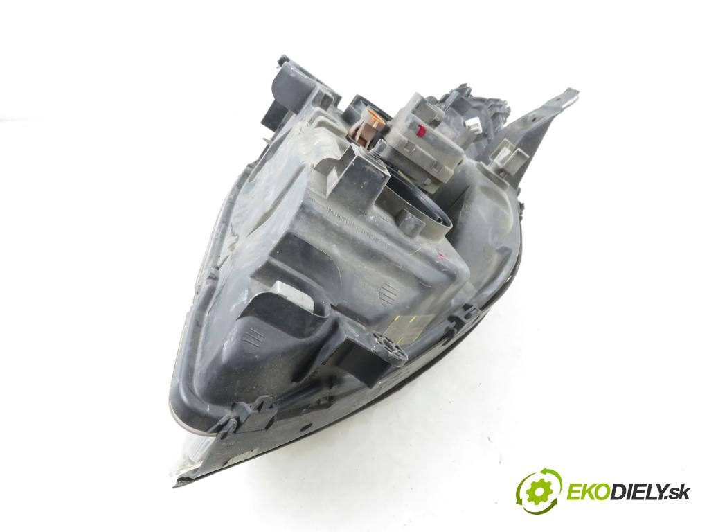 RENAULT SCENIC I (JA0/1_) MINIVAN 2001 75,00 1.9 dCi 102 - F9Q 732 1870,00 Svetlo LP 7700432098 ; 7701047604 ; 89002988
