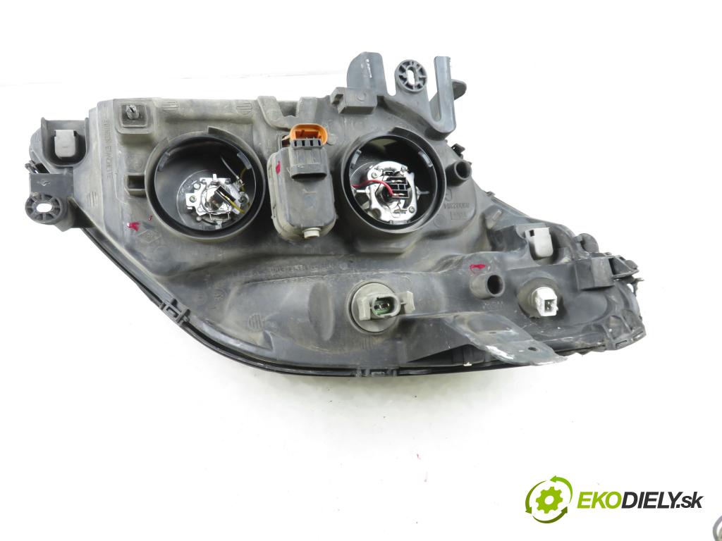RENAULT SCENIC I (JA0/1_) MINIVAN 2001 75,00 1.9 dCi 102 - F9Q 732 1870,00 Svetlo LP 7700432098 ; 7701047604 ; 89002988