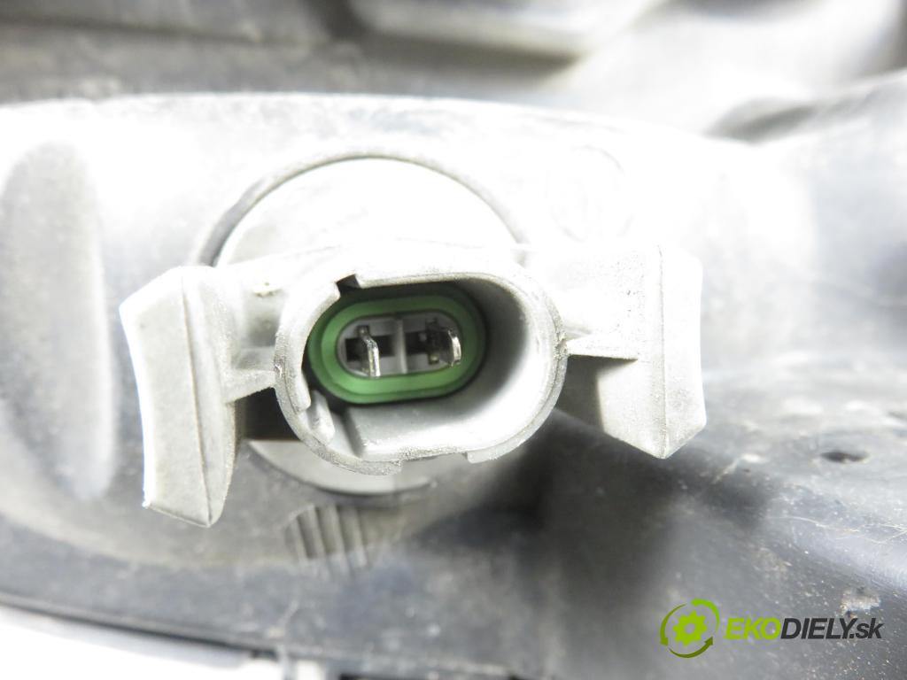 RENAULT SCENIC I (JA0/1_) MINIVAN 2001 75,00 1.9 dCi 102 - F9Q 732 1870,00 Svetlo LP 7700432098 ; 7701047604 ; 89002988