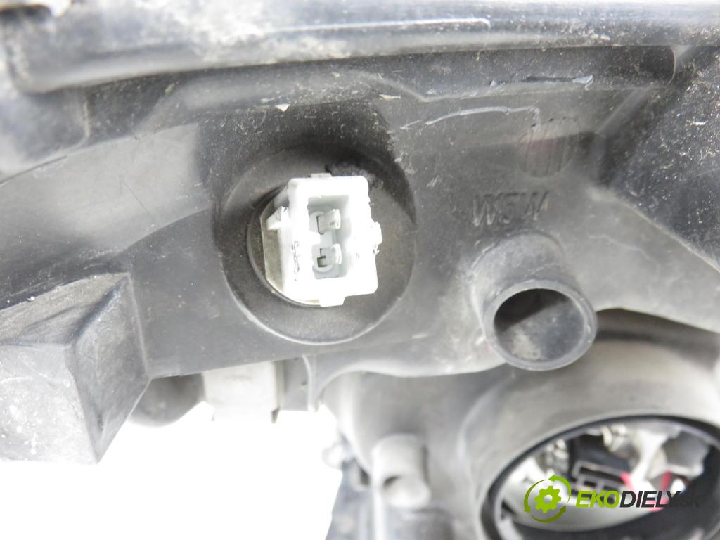 RENAULT SCENIC I (JA0/1_) MINIVAN 2001 75,00 1.9 dCi 102 - F9Q 732 1870,00 Svetlo LP 7700432098 ; 7701047604 ; 89002988