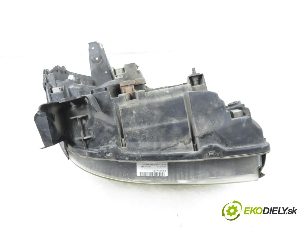 RENAULT SCENIC I (JA0/1_) MINIVAN 2001 75,00 1.9 dCi 102 - F9Q 732 1870,00 Svetlo LP 7700432098 ; 7701047604 ; 89002988