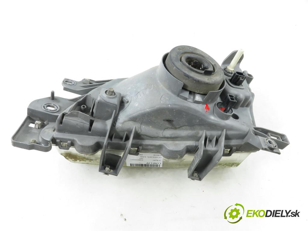 SUBARU FORESTER (SF_) KOMBI 2002 90,00 2.0 AWD (SF5) - EJ202 1994,00 Svetlo PP