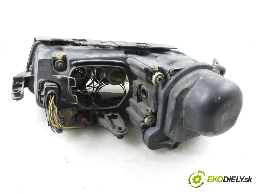 VW PASSAT B5.5 (3B3) SEDAN 2001 96,00 1.9 TDI 4motion - AVF 1896,00 Svetlo PP