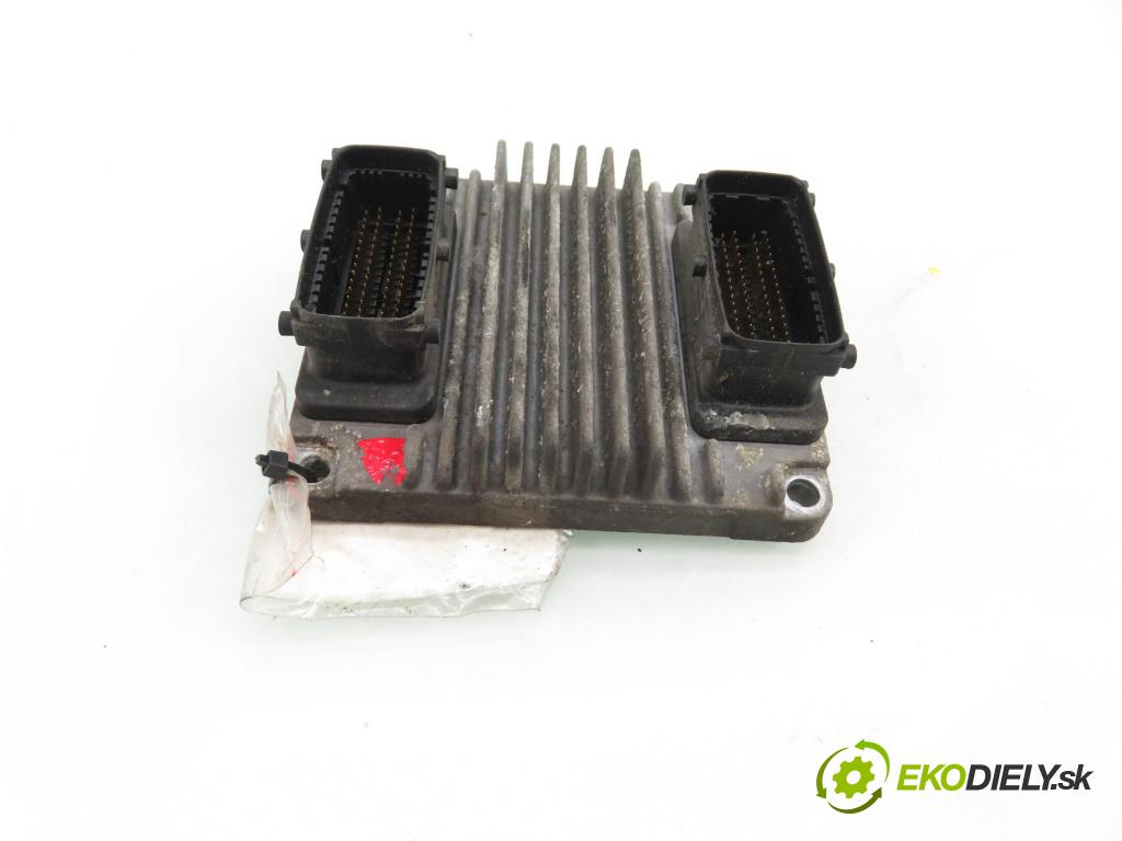 OPEL MERIVA A nadwozie wielkoprzestrzenne (MPV) (X03) HB 2003 77,00 1.6 16V 105 - Z 16 XEP 1598,00 Riadiaca jednotka Motor 12214810