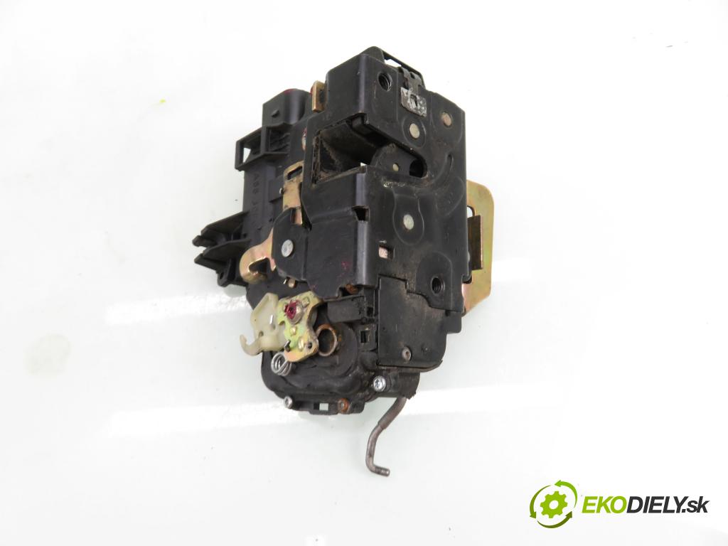 AUDI A6 (4B2, C5) SEDAN 2001 96,00 1.9 TDI - AWX 1896,00 zámok
