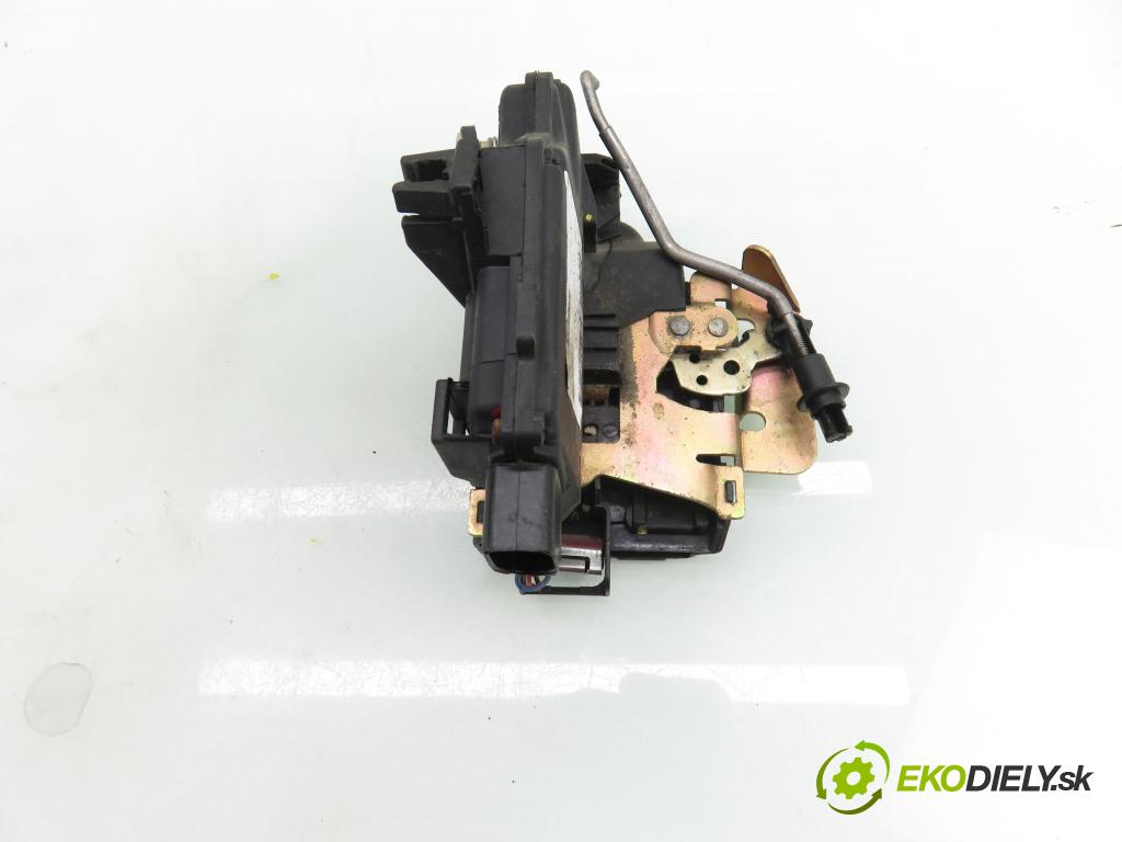 AUDI A6 (4B2, C5) SEDAN 2001 96,00 1.9 TDI - AWX 1896,00 zámok