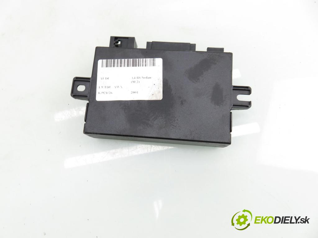 AUDI A4 (8E2, B6) SEDAN 2001 96,00 1.9 TDI PD 130 - AWX 1896,00 Riadiaca jednotka ťažného oka 8E0907383 ; 5DS00840800