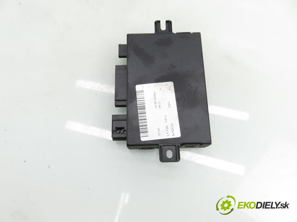 AUDI A4 (8E2, B6) SEDAN 2001 96,00 1.9 TDI PD 130 - AWX 1896,00 Riadiaca jednotka ťažného oka 8E0907383 ; 5DS00840800