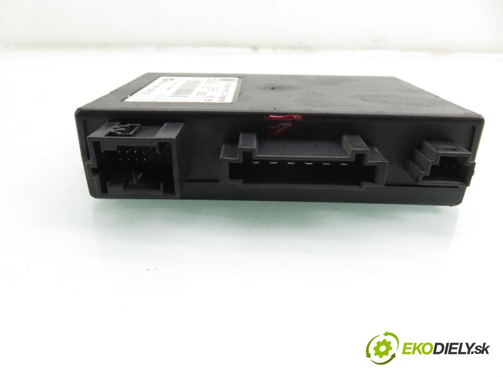AUDI A4 (8E2, B6) SEDAN 2001 96,00 1.9 TDI PD 130 - AWX 1896,00 Riadiaca jednotka ťažného oka 8E0907383 ; 5DS00840800