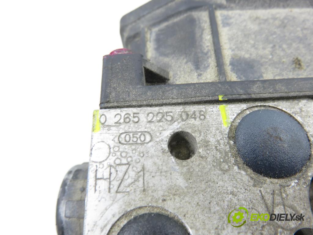 AUDI A4 (8E2, B6) SEDAN 2001 96,00 1.9 TDI - AWX 1896,00 Pumpa ABS 0265950011 ; 8E0614517 ; 0265225048 (Pumpa ABS)