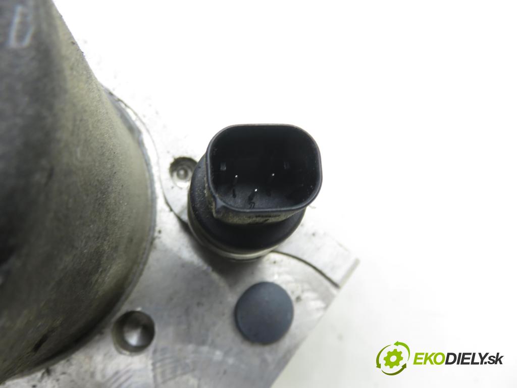 AUDI A4 (8E2, B6) SEDAN 2001 96,00 1.9 TDI - AWX 1896,00 Pumpa ABS 0265950011 ; 8E0614517 ; 0265225048 (Pumpa ABS)