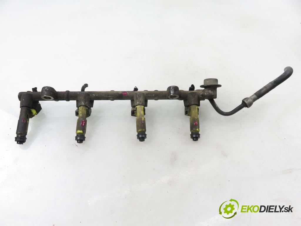 TOYOTA RAV 4 II (_A2_) SUV 2000 110,00 2.0 4WD (ACA21, ACA20) - 1AZ-FE 1998,00 Lišta vstrekovacia 2325028050 (Vstrekovacia lišta)