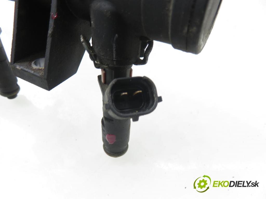 CITROEN C4 Grand Picasso I (UA_) MINIVAN 2008 92,00 1.8 i 16V - 6FY (EW7A) 1749,00 Lišta vstrekovacia 9628084680 (Vstrekovacia lišta)