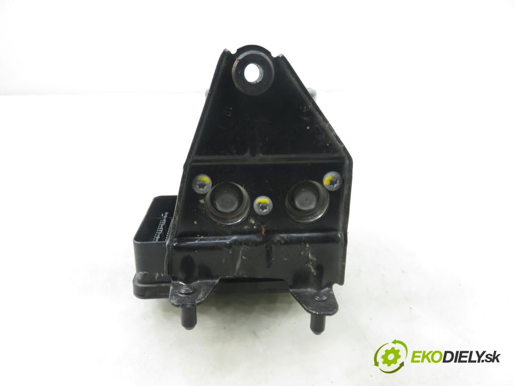 SKODA SUPERB II kombi (3T5) KOMBI 2012 103,00 2.0 TDI 16V - CFFB 1968,00 Pumpa ABS 10096103643 ; 10061939551 ; 1K0907379BL (Pumpa ABS)
