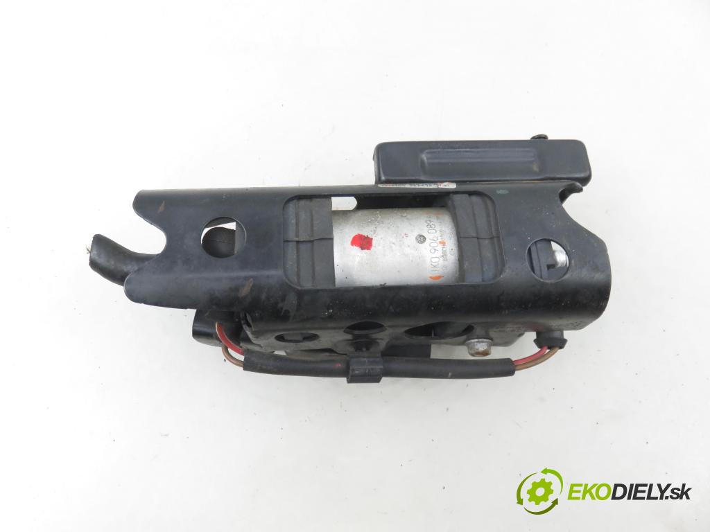 SKODA SUPERB II kombi (3T5) KOMBI 2012 103,00 2.0 TDI 16V - CFFB 1968,00 Pumpa paliva 1K0127023N ; 5N0906129B ; 1K0906089A
