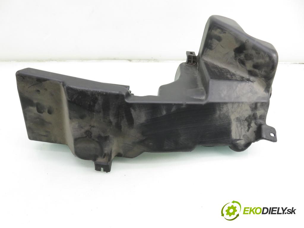 AUDI A6 (4B2, C5) SEDAN 2001 96,00 1.9 TDI - AWX 1896,00 subwoofer 4B5035382A (Audio zariadenie)