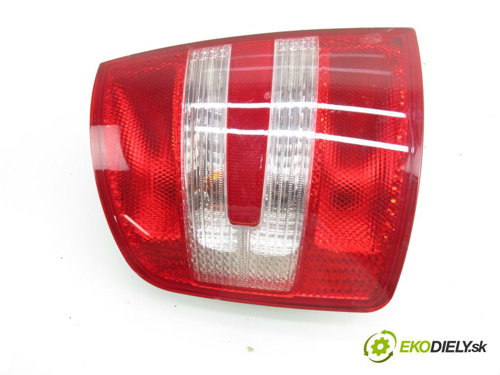 SKODA FABIA I Combi (6Y5) KOMBI 2003 74,00 1.9 TDI - ATD 1896,00 světlo levé zadní 