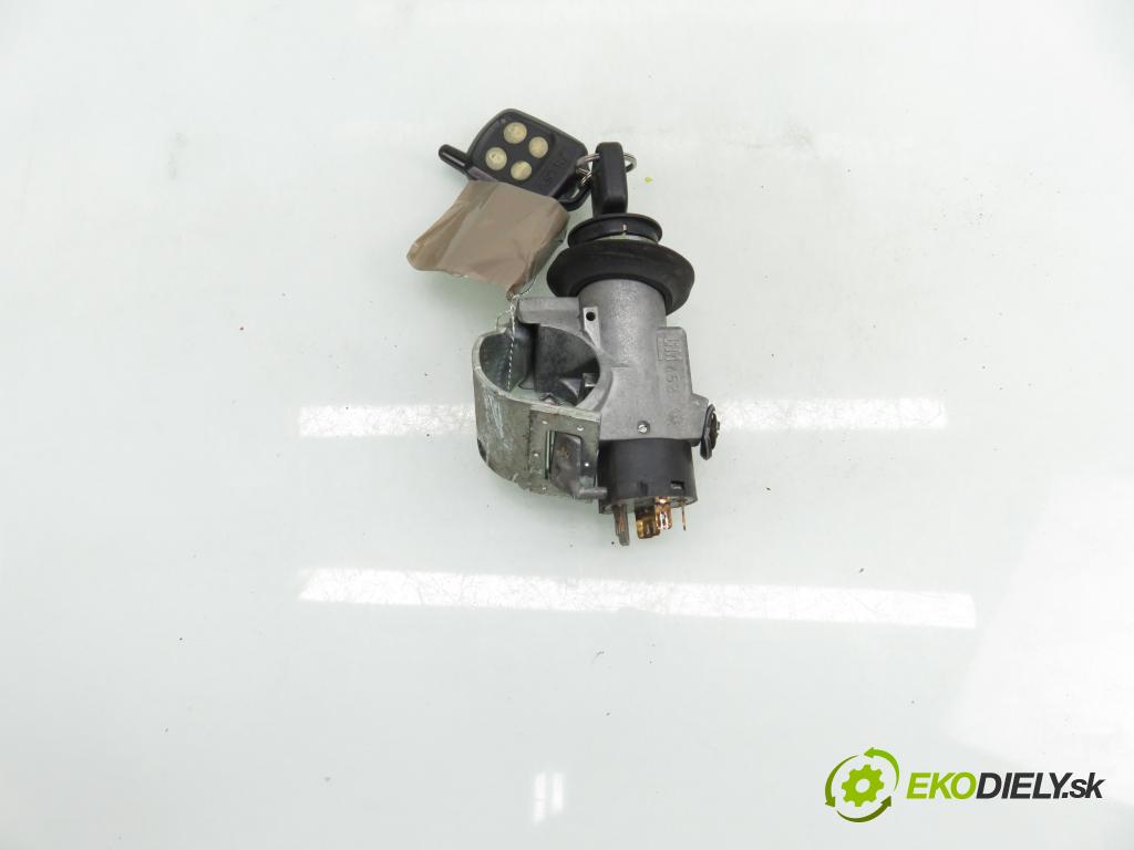 OPEL VECTRA A (86_, 87_) LIFTBACK 1993 60,00 1.7 TD - 17 DT (TC4EE1) 1686,00 spinačka 900692145 ; 90191412 (Spínacia skrinka)
