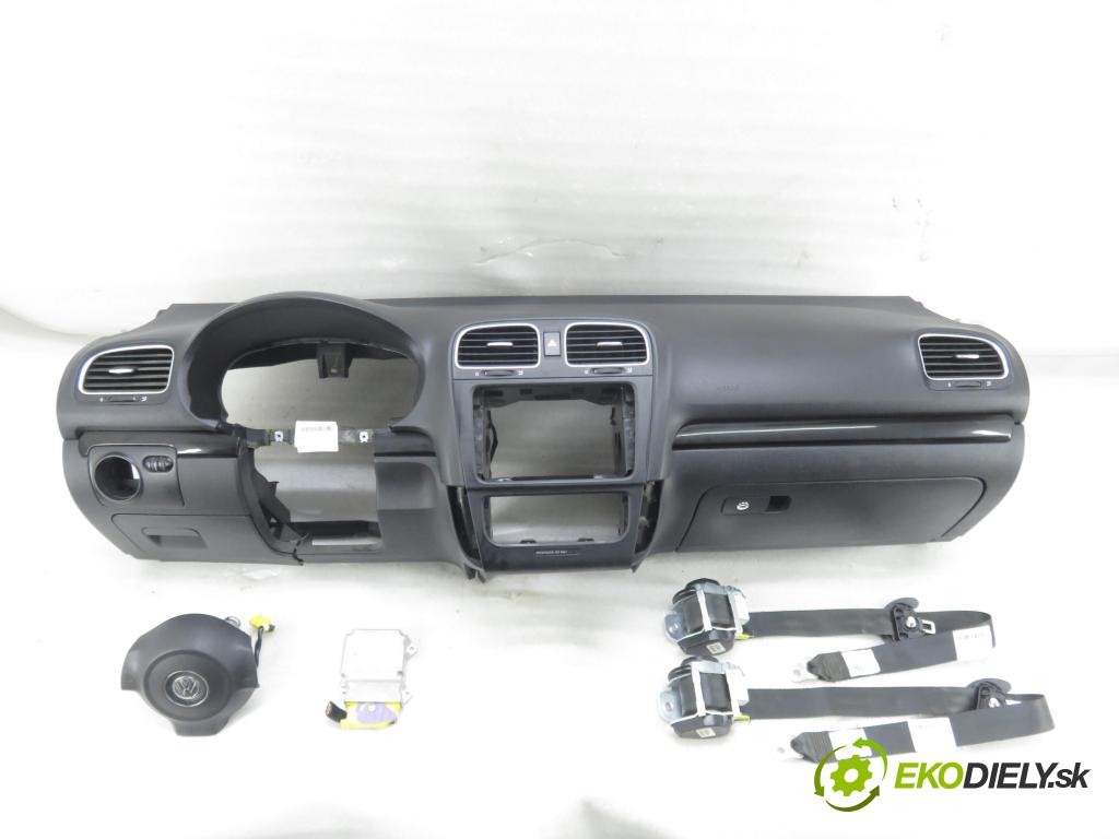 VW GOLF VI Variant (AJ5) KOMBI 2010 77,00 1.6 TDI - CAYC 1598,00 palubovka 