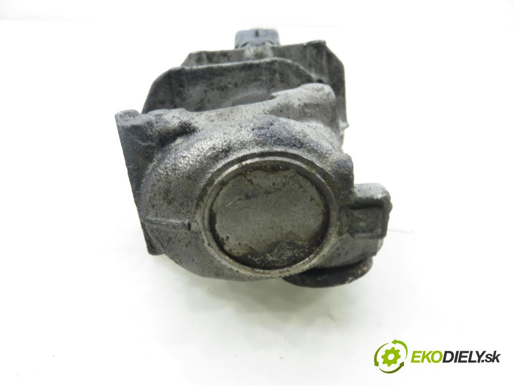 CITROEN C4 I (LC_) HB 2004 80,00 1.6 HDi- 9HZ (DV6TED4) 1560,00 VENTIL EGR 9649358780 ; 215975181
