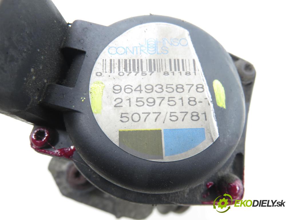 CITROEN C4 I (LC_) HB 2004 80,00 1.6 HDi- 9HZ (DV6TED4) 1560,00 VENTIL EGR 9649358780 ; 215975181