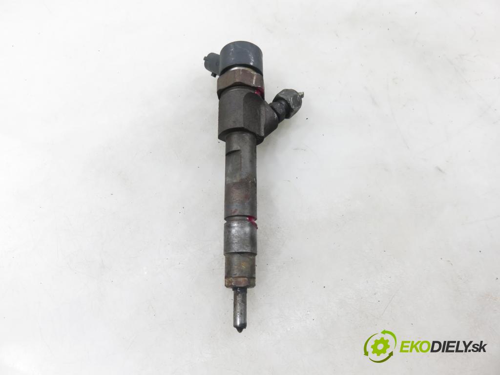MITSUBISHI CARISMA (DA_) SEDAN 2003 75,00 1.9 DI-D 102 - F9Q1 1870,00 vstřikovač 0445110021 ; 7700111014 (Vstřikovač paliva)