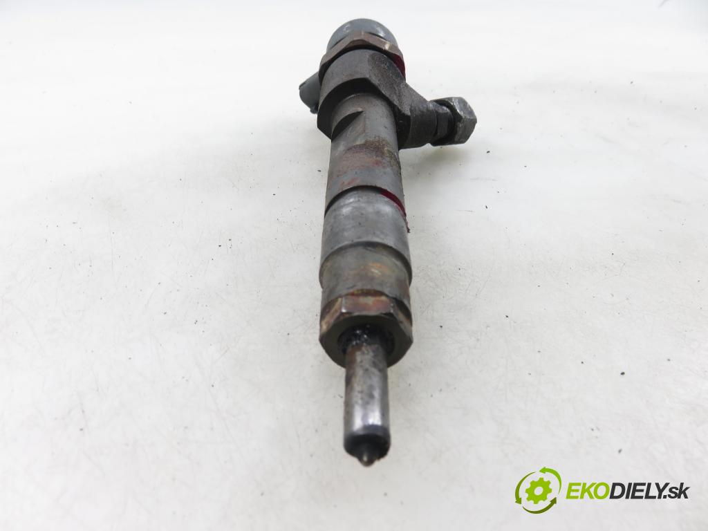 MITSUBISHI CARISMA (DA_) SEDAN 2003 75,00 1.9 DI-D 102 - F9Q1 1870,00 vstrekovač 0445110021 ; 7700111014 (Vstrekovač paliva)