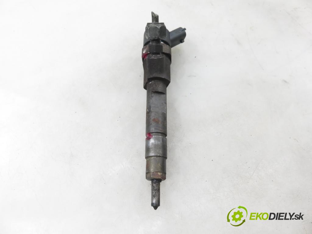 MITSUBISHI CARISMA (DA_) SEDAN 2003 75,00 1.9 DI-D 102 - F9Q1 1870,00 vstrekovač 0445110021 ; 7700111014 (Vstrekovač paliva)