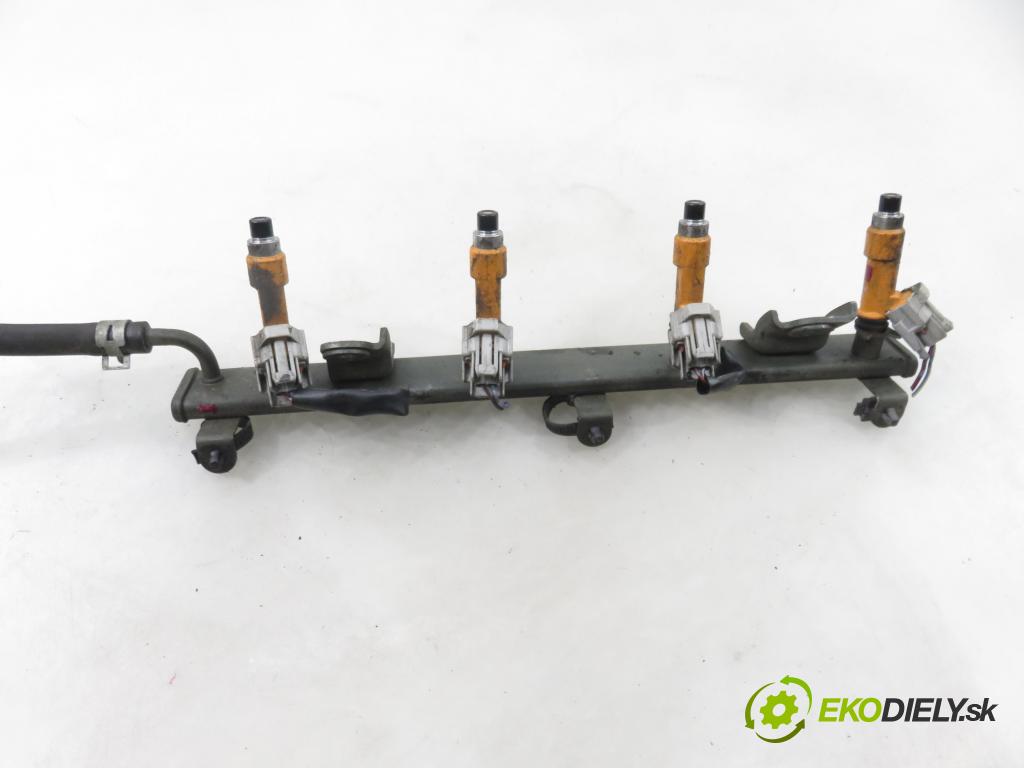 SUZUKI SWIFT III (MZ, EZ) HB 2006 68,00 1.3 4x4 (RS 413) - M13A 1328,00 Lišta vstrekovacia 2975000120 (Vstrekovacia lišta)