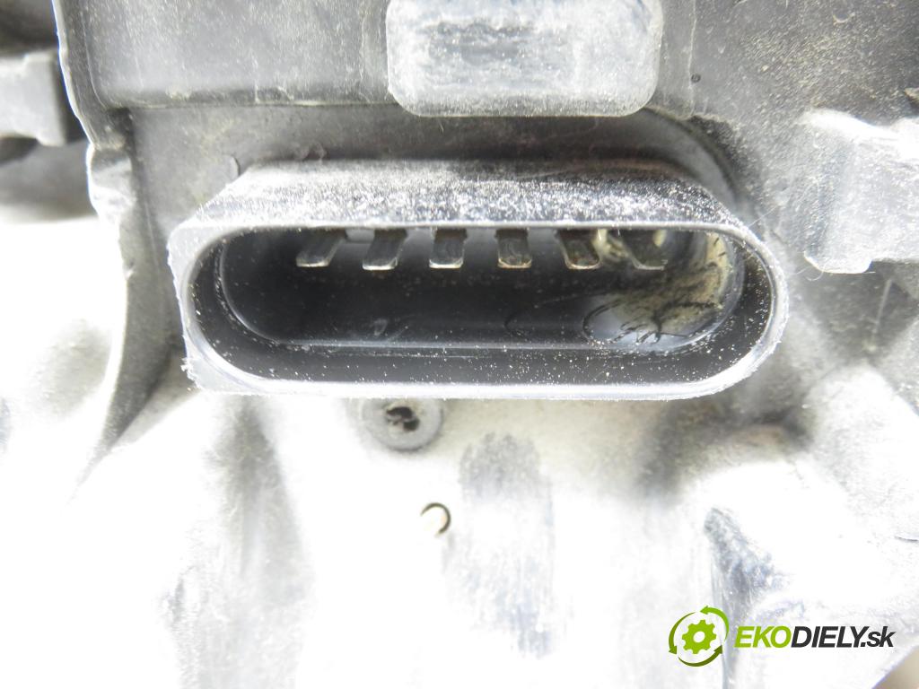 VW TOURAN (1T1, 1T2) MINIVAN 2003 74,00 1.9 TDI PD 100 - AVQ 1896,00 světlo levé zadní