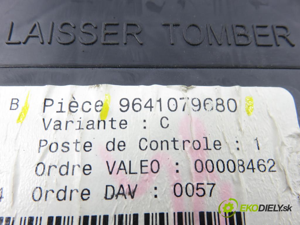 PEUGEOT 307 (3A/C) HB 2002 66,00 2.0 HDi 90 - RHY (DW10TD) 1997,00 MODUL BSI 9641079680 ; 9636760580B