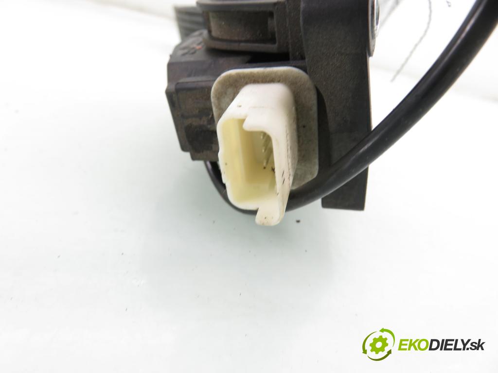 CITROEN C5 II Break (RE_) KOMBI 2005 103,00 2.0 16V (RERFJB, RERFJC) - RFJ (EW10A) 1997,00 Potenciometer plynu 0280755012 ; 9650341780 (Potenciometer plynového pedálu)